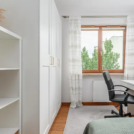 Aleja Komisji Edukacji Narodowej- P&o Apartment *