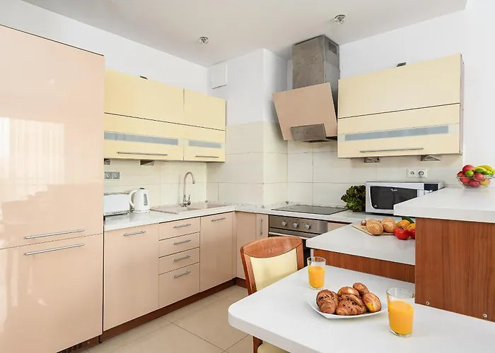 Aleja Komisji Edukacji Narodowej- P&o Warschau