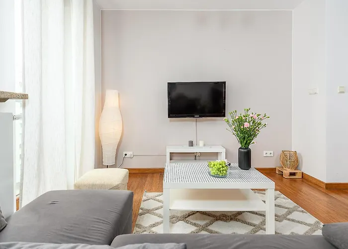 Aleja Komisji Edukacji Narodowej- P&o * Warschau