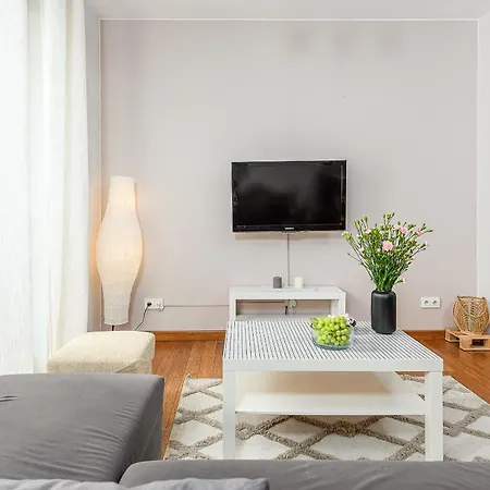 Aleja Komisji Edukacji Narodowej- P&o * Warszawa